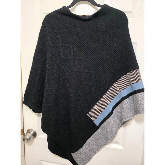 Black Asymmetrical Knit Poncho With Textured Patterns Striped 100% Cashmere - Picture 3 of 12